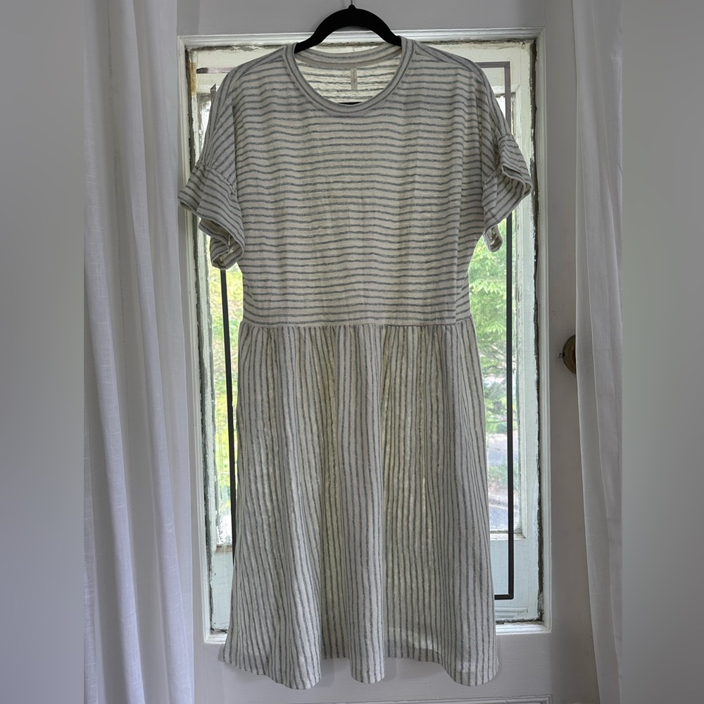 Rylee + cru striped dress worn once. Ready for something new.